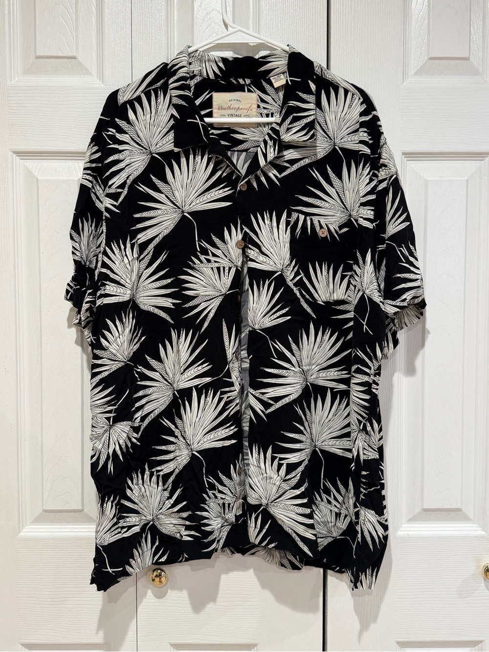 Weatherproof Black & White Palm-Print Short-Sleeve Button-Down Shirt